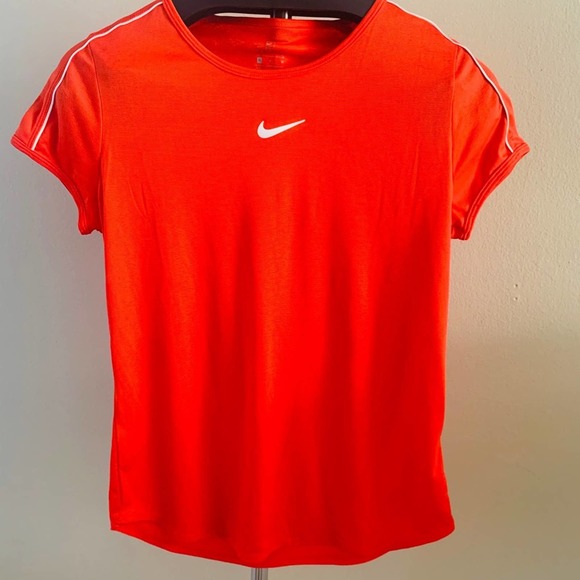 Nike Dri-Fit Shirt in Medium-Free shipping - Picture 2 of 7